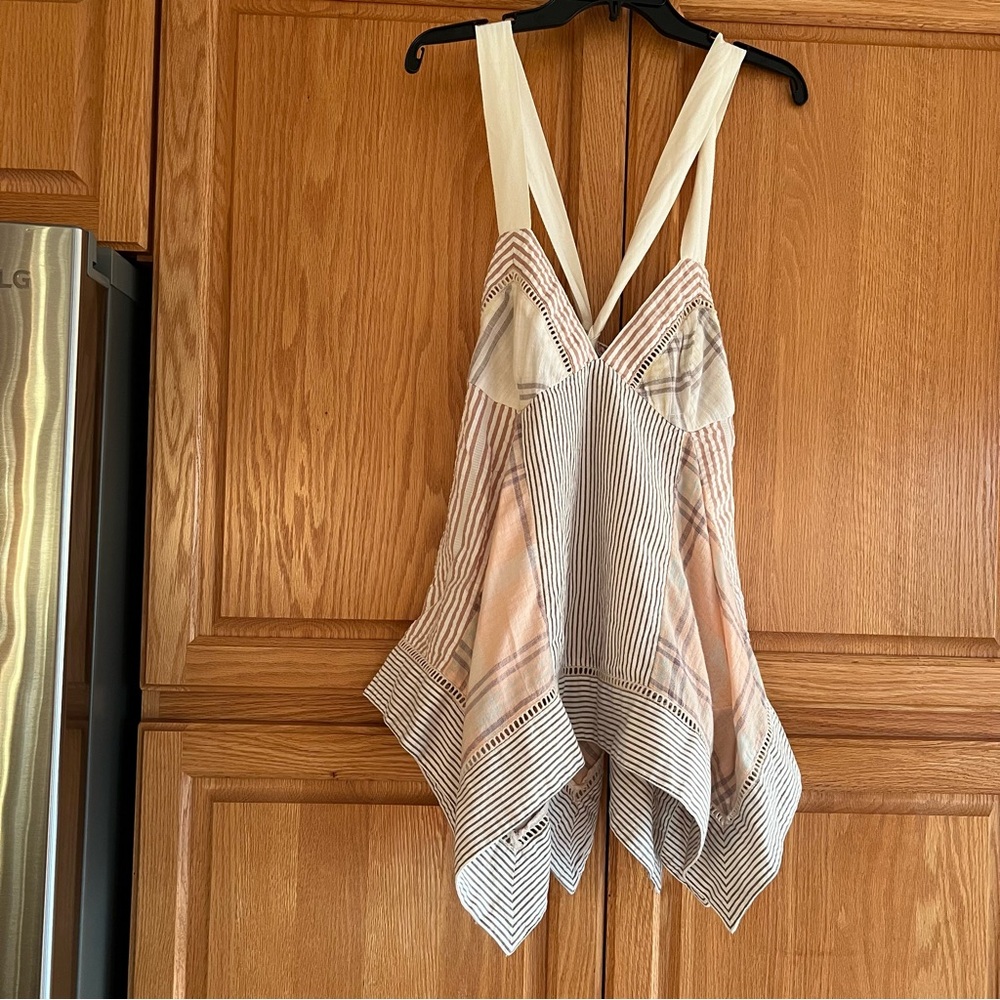 Pilcro Beige and Black Handkerchief hem cute top